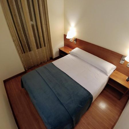 Hostal Prada Borges Leon Exterior photo