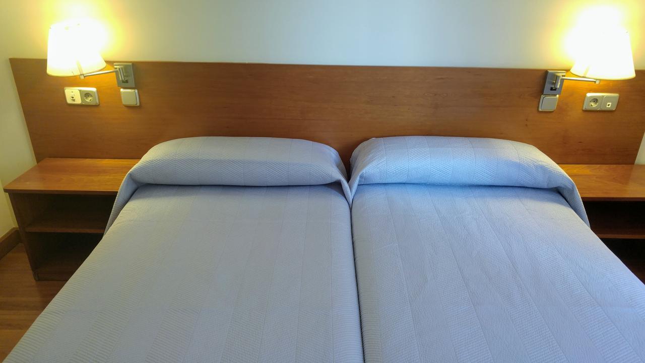 Hostal Prada Borges Leon Exterior photo