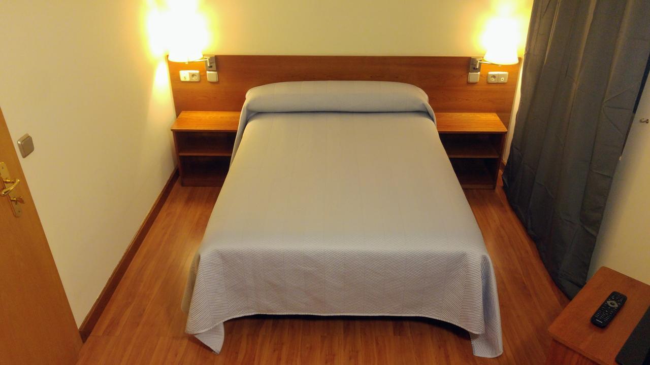 Hostal Prada Borges Leon Exterior photo