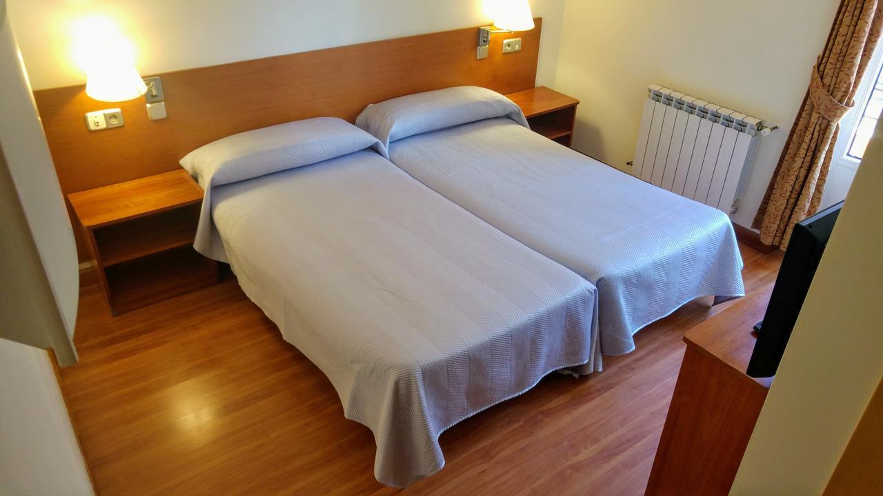 Hostal Prada Borges Leon Exterior photo