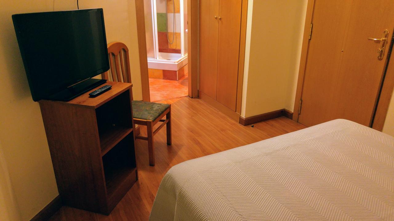 Hostal Prada Borges Leon Exterior photo