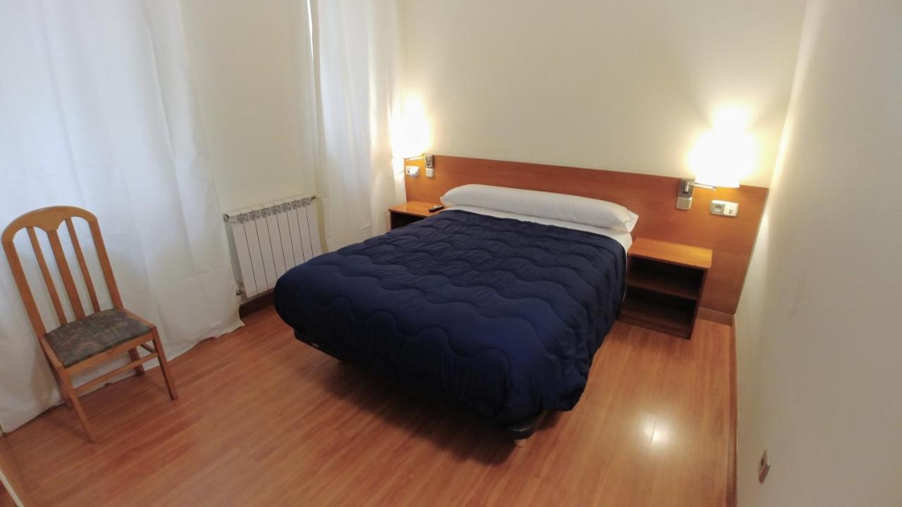 Hostal Prada Borges Leon Exterior photo